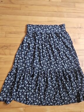 Madewell Black Midi Skirt with White Floral Print